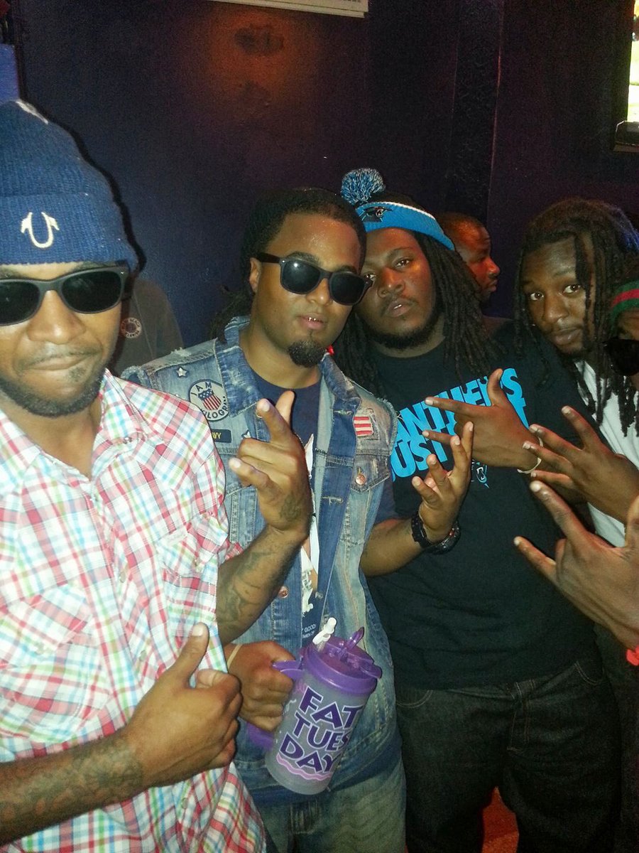 Hollywoodyoo's tweet photo. Happy gday to my nigga Vory free you homie should of never hang around a π #FreeTMack https://t.co/g43GWTp8B6