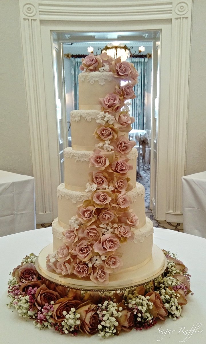 Sugar Ruffles On Twitter Wedding Cake With Sugar Amnesia Roses