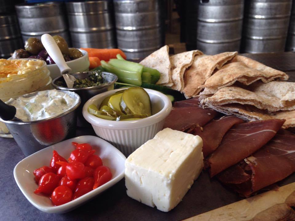 Descendantsbeer's tweet photo. It's #SinfulSunday! Celebration #2: Grab a Flight Night 4 Two for $26
2 flights &amp; 1 food board of ur choice; just not the 'Mother' #wwcbweek https://t.co/152rEHI3BN