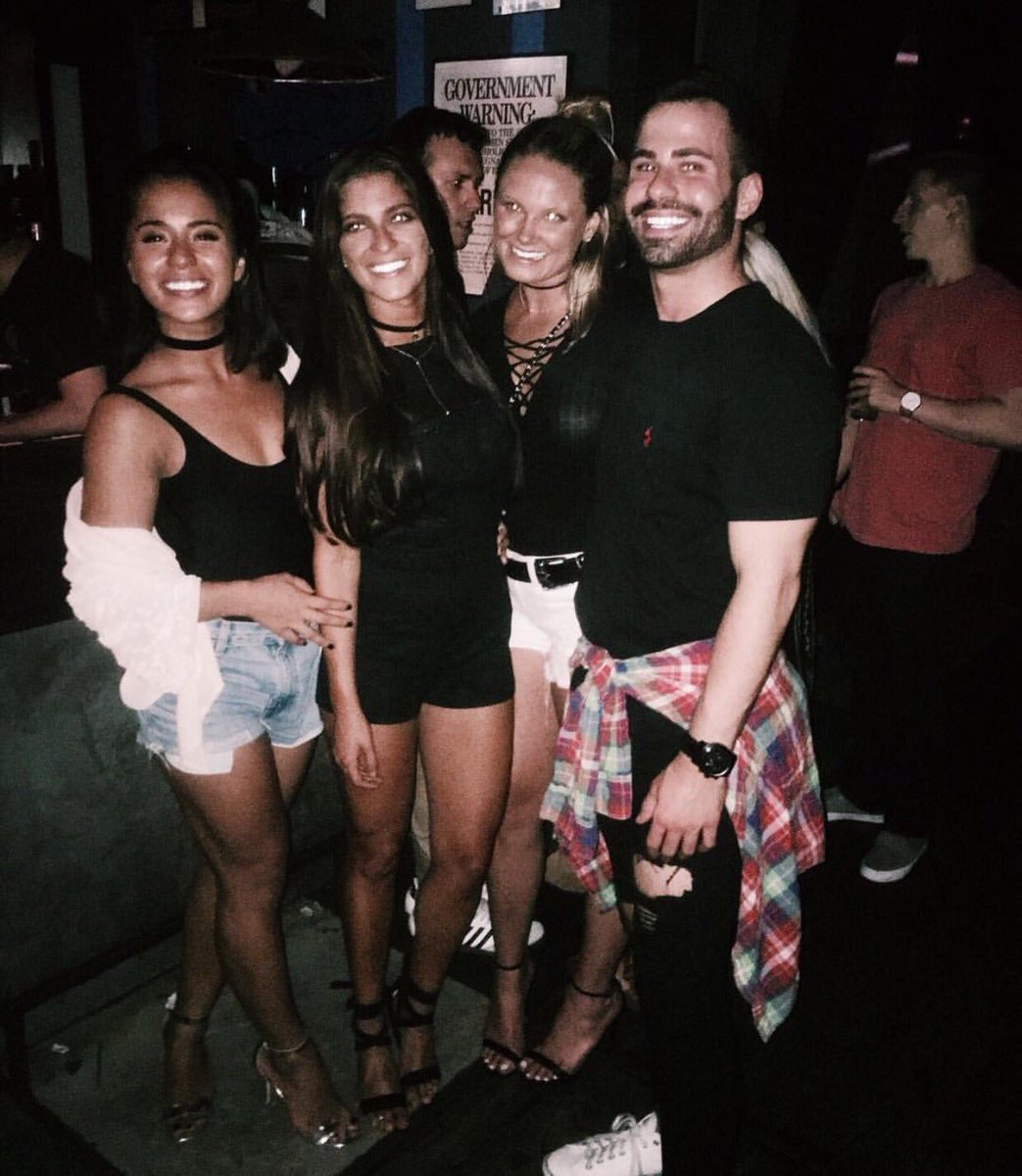 LexiAndrews_'s tweet photo. happy birthday to my forever ever @LisaMotameni.....can't wait to celebrate in ๐ฌ๐ท #5dayz https://t.co/fbnoSASE3f