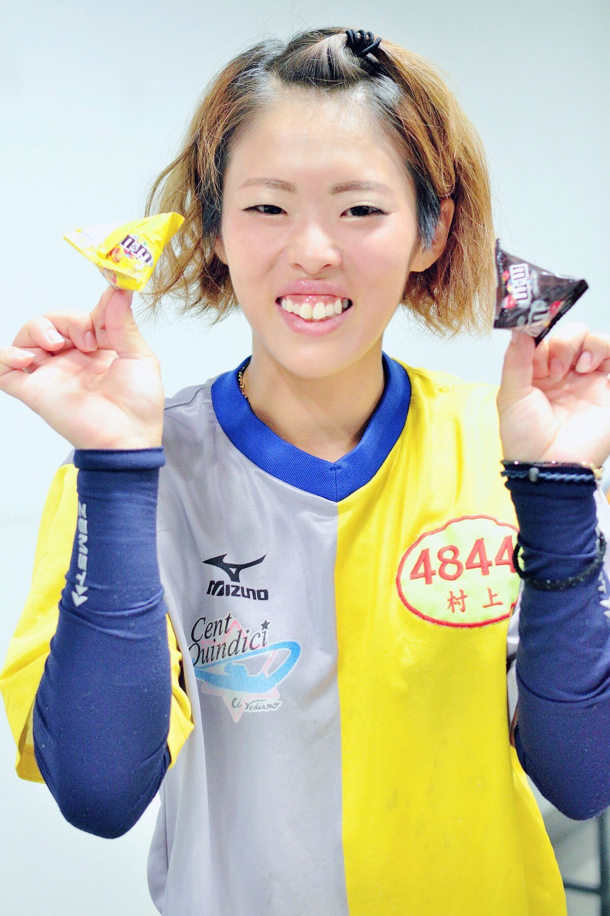 むー.tan ❤️‍🔥 on X: ボートレースびわこ オールレディース ビーナスちゃんカップ3日目 お出迎え 村上 奈穂選手  ほぼ初対面なのに名前をご存知だった事にビックリ😲 t.coIxZD0uT6s5 #村上奈穂 #日本ボートレース選手会広島支部  #ボートレースびわこ #オール ...