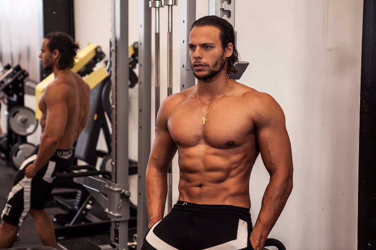 BodytimeXpress's tweet photo. Bonne soirée à tous! Qui a vu la dernière vidéo avec les PUB BT ! #BTstyle
➡️ https://t.co/xxsf1tNfEm
Merci à @ludovic_andral 🎥👌🏽 https://t.co/SkuQmySrJR