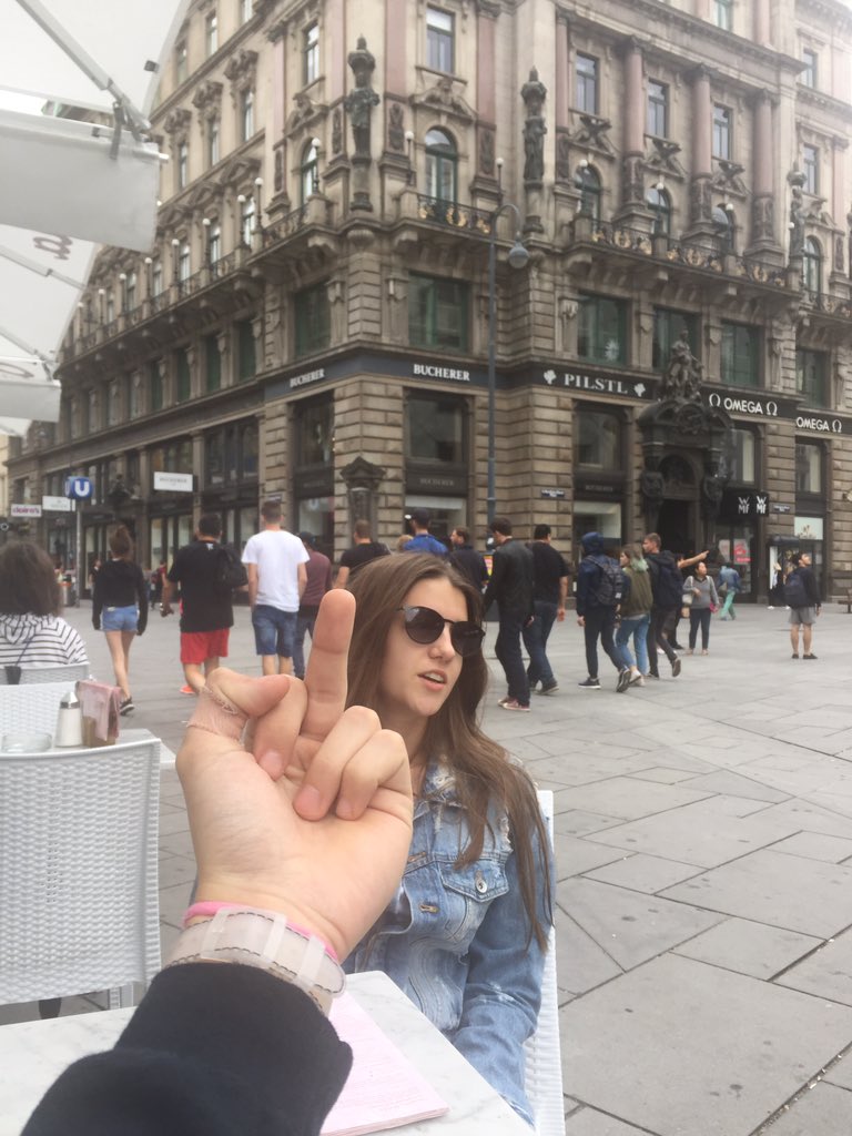 Alexandritiki's tweet photo. Начало положено😊🐒 https://t.co/asvygw1Rhs