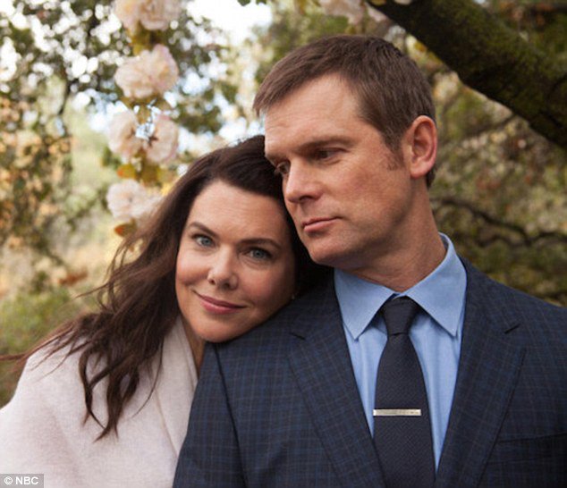 Happy birthday to Peter Krause! 