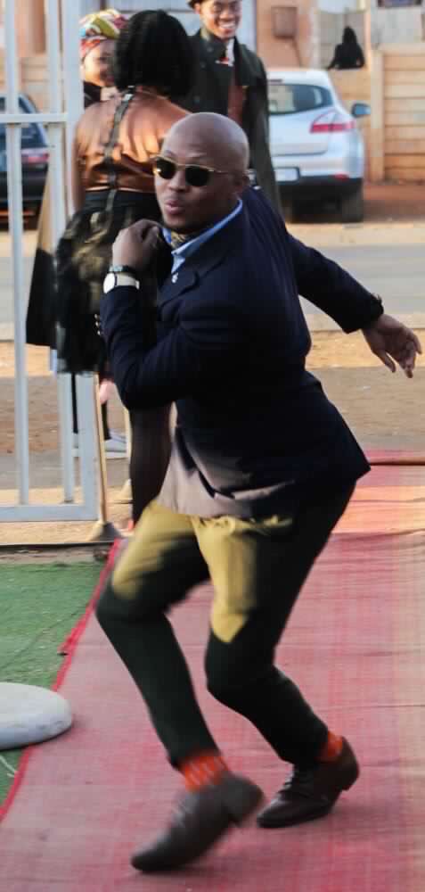 Silvah_7's tweet photo. Ayi Ayi Ayi Caster Mara!!! You make me wanna.... *pic*
You are a champion!!! ๐๐ฝ๐๐ฝ๐๐ฝ๐๐ฝ๐ฅ๐ฅ๐ฅ
#London2017 #Caster #CasterSemenya
#800mFinal https://t.co/AOiL3AqmKD