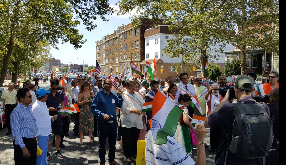 BrianDavidPlatt's tweet photo. Another wonderful India Independence Day parade in #JerseyCity this afternoon! #IndiaSquare #IndiaDay https://t.co/LzYZaRBb3t