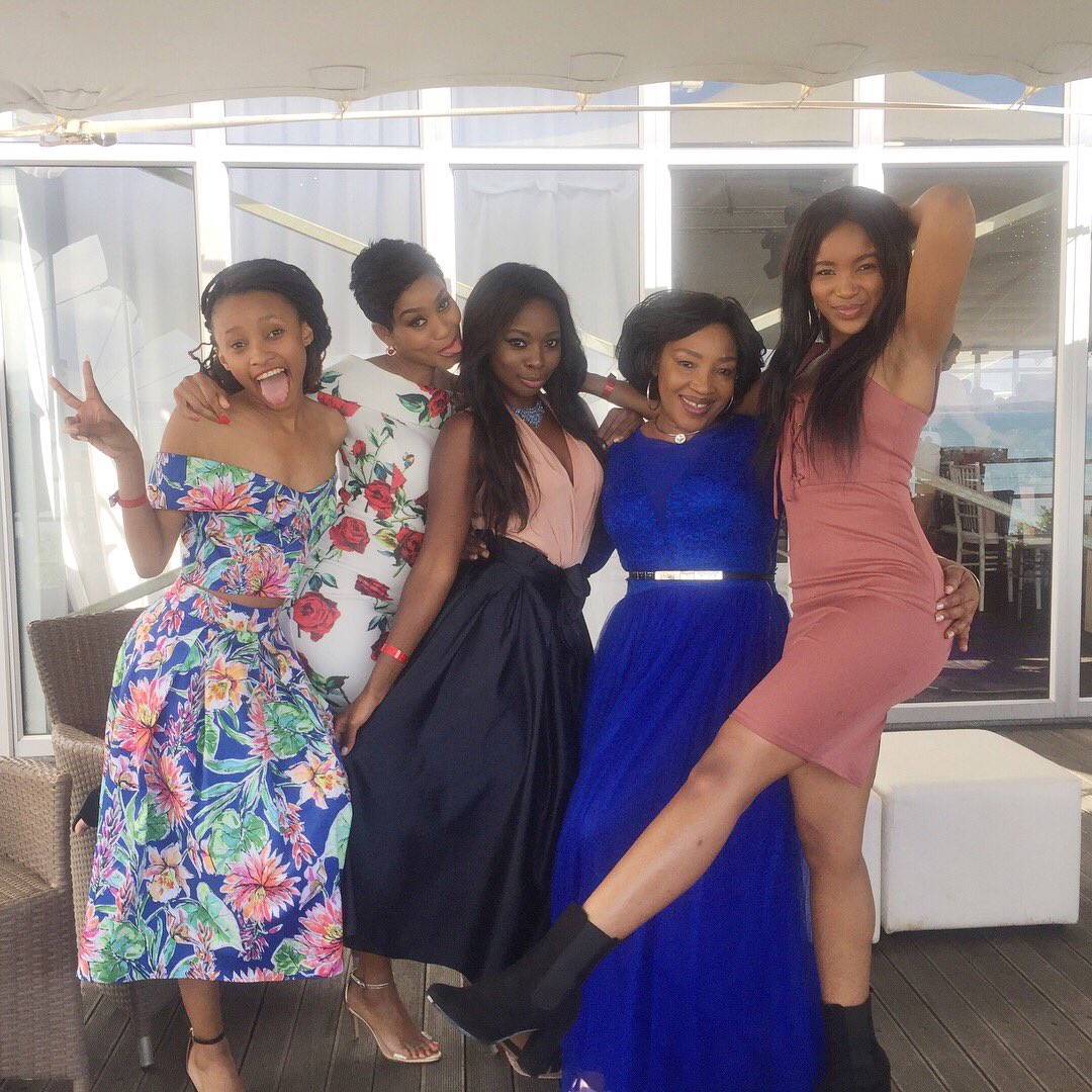 LadyNam_BM's tweet photo. ETV's #supremewomen what an amazing CT trip with you guys! Bonds were made โค๏ธ#WAH2017 #womanatheart https://t.co/k9IqJQ0sun