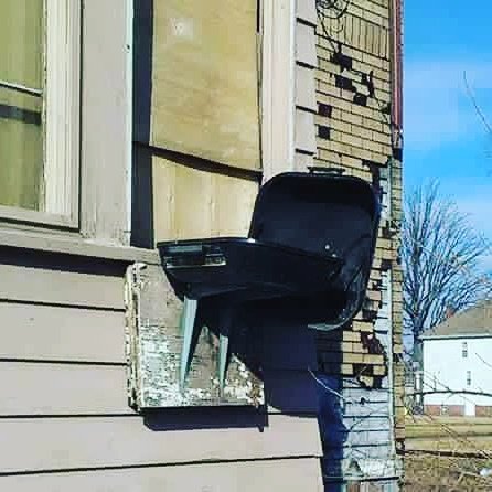 KushOGThree's tweet image. When your family invite you over for a Sunday cookout but they are all inside