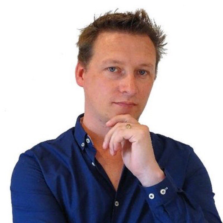 CHINDIAuthors's tweet photo. Listen to @hypnodan on BBC Sussex radio 3.40pm, 14/8 talking about our stall supporting @CR_UK @arundelfestival & his new book #dmhmsgpr https://t.co/qpwaZBmGsc