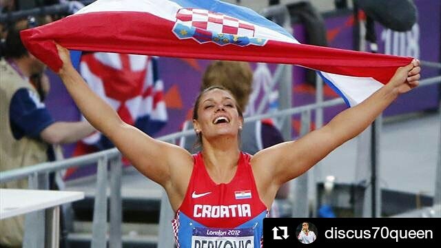 HNSfamily's tweet photo. Čestitamo zlatnoj @PerkovicSandra na svjetskom naslovu!
/
Sandra Perković wins discus gold at #London2017! Congrats!
#BudiPonosan #BeProud https://t.co/luuykwZ1Yn