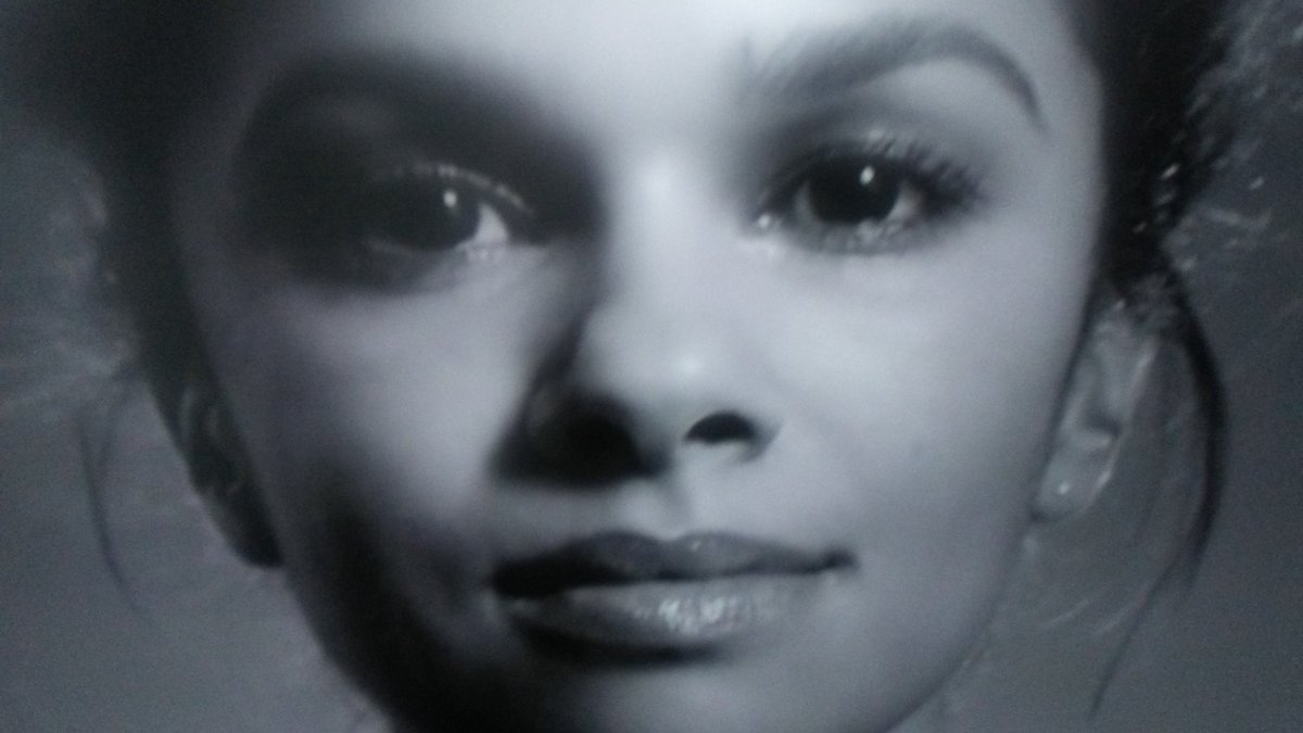 Eman2cold's tweet image. @mistyonpointe i 💘 you + @mistyonpointe. #HappyBirthdaySebastianStan 
@Eman2cold. #ToeHolds