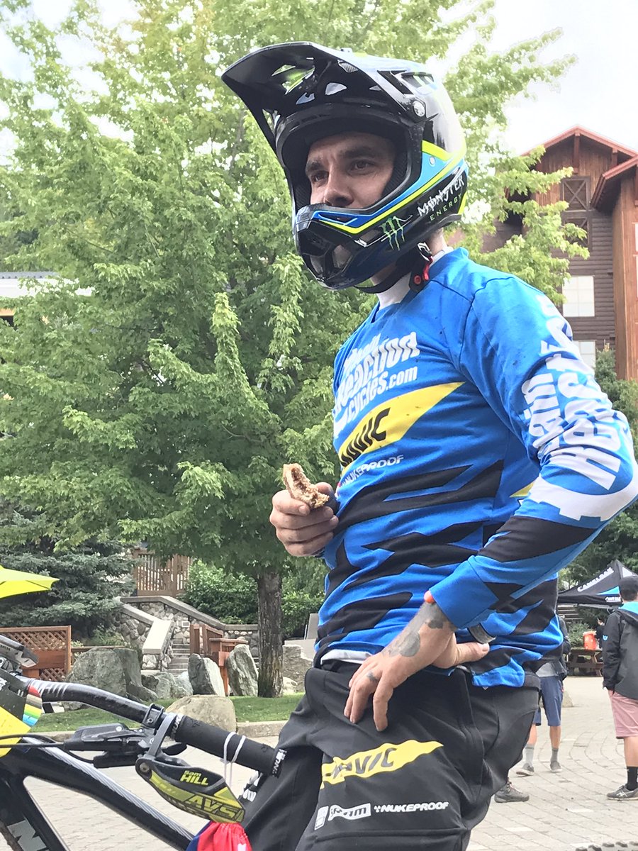 Nuke_Proof's tweet image. Snacks after a stage 1 win at @World_Enduro