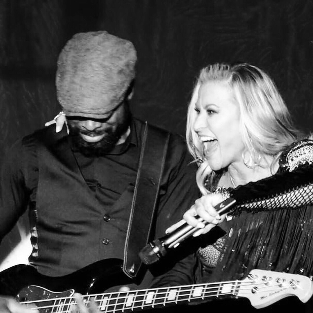 COFAPT's tweet photo. NEWS: 6 months later and after 47 shows @AnastaciaMusic's #UCTour 2017 is over! Find over 3800 photos and reports at https://t.co/xV5JFkMHCP https://t.co/HRwfpeqcrM