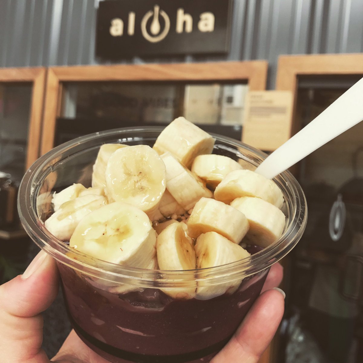 jenmkirch's tweet photo. #acaibowl Sunday at #basikacai #brazilanbowl #quinoapuffs #plantprotein 🌱 https://t.co/tj6c42USwg