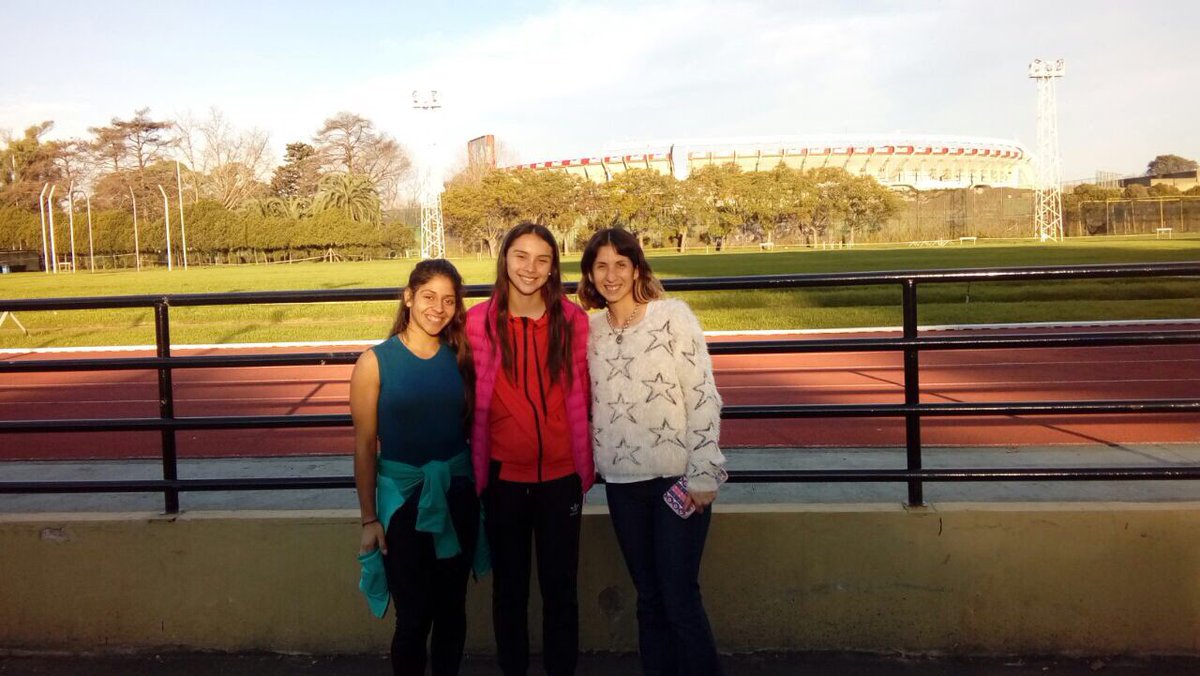 RafaPirlo's tweet photo. Las chicas ya en el CENARD gracias @sofidarnay. A esperar a mañana para arrancar con todo. Disfrutar y aprender. @atahockey https://t.co/Z6gP0WHvDX