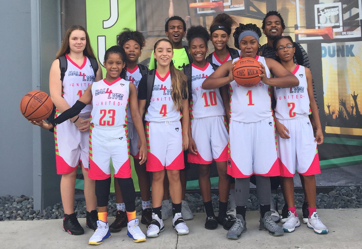 SH3LTON12's tweet photo. Spent the last day of Summer☀️ winning the Respect The Sweat @HOH3651 Championship w/ @Ball4LyfePink 2022. #PlayWithPASSION #RespectThePINK https://t.co/JJ9OxnkpTY