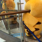 あーっ!ピカチュウが狭いところを通ろうとしたら残念なことになったw