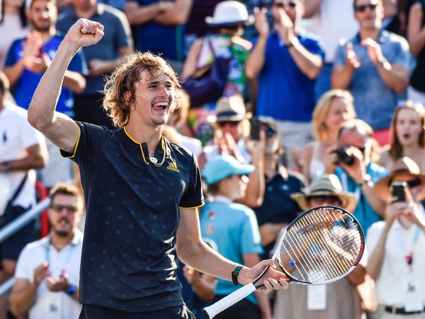 TennisUpdateINA's tweet image. #ATP #MontrealMasters #RogersCup : Alexander Zverev kalahkan Roger Federer 63 64 untuk raih gelar Masters keduanya tahun ini. (Getty)