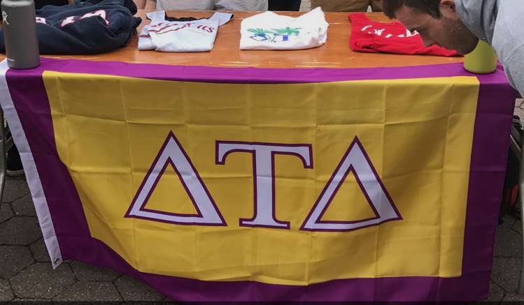 We had a great time tabling on the hill to kick off Formal Recruitment today! We're excited to meet all of the rushees this week #RahRah