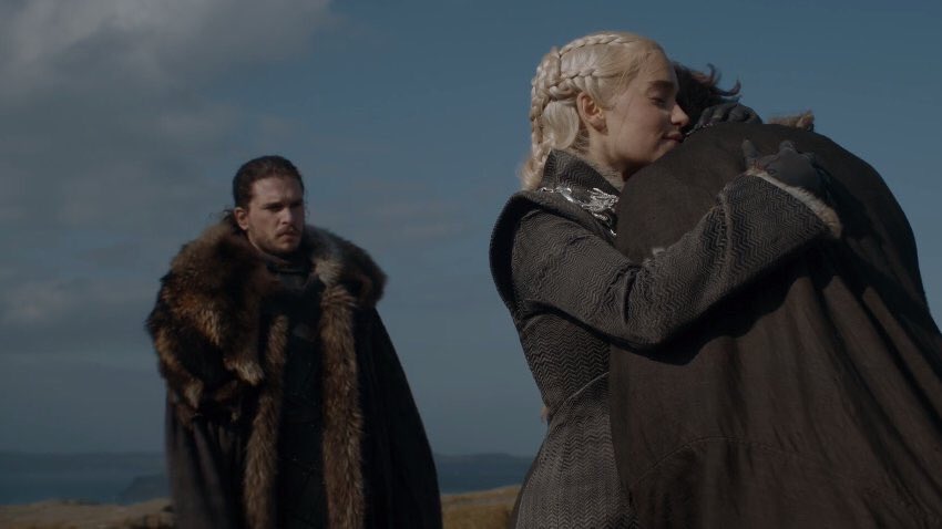 Silva_Araus's tweet photo. Cuando llevas 10 minutos engrupiendo a una mina en la fiesta pero se encontro con su amigo #GoTS7 https://t.co/39x9yk58tf
