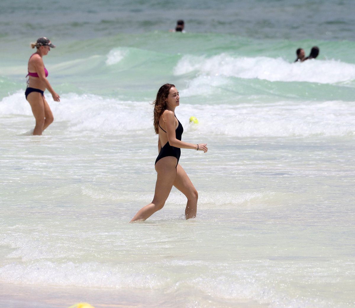 alycia-lane-bikini-pictures