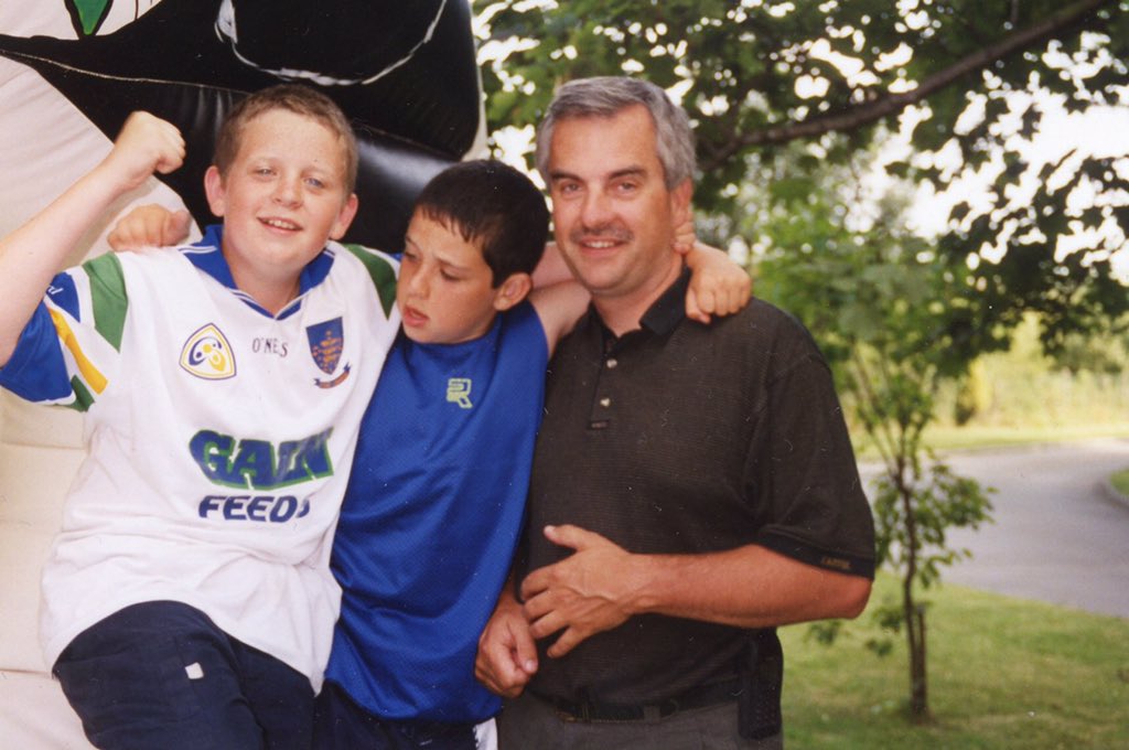 FPower123's tweet photo. @cmacsuibhne Been on this bandwagon a long time! #1998 #yearsofsuffering https://t.co/OFNN1Wfke8