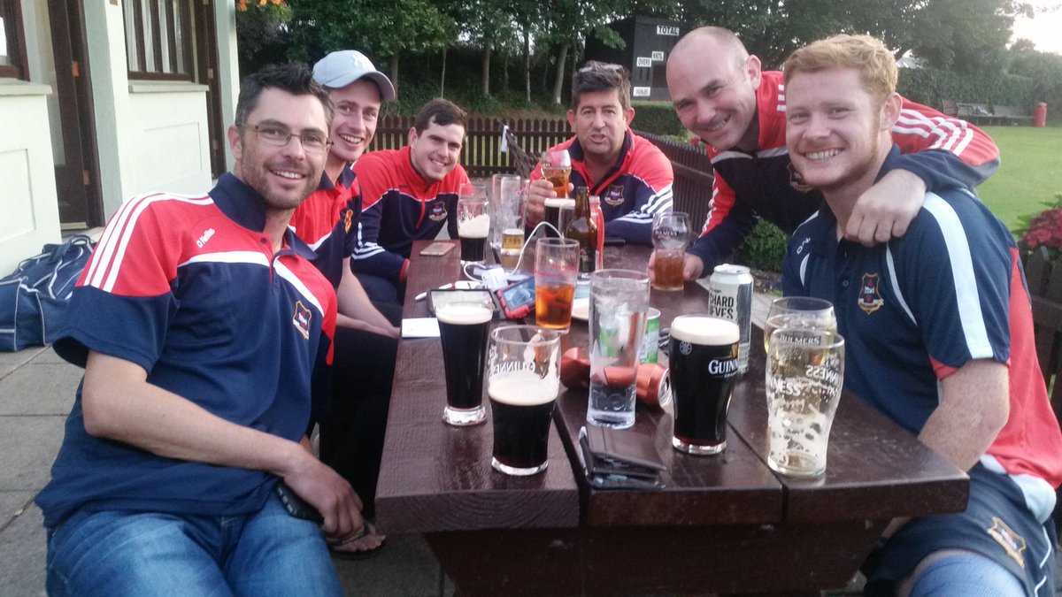 NCUCricketLive's tweet photo. The boys @thehillscc know how to celebrate as well apparently!
https://t.co/aFbibRTqem
Little light bedtime reading for you tonight #BKISC https://t.co/wLKjLhrxLu