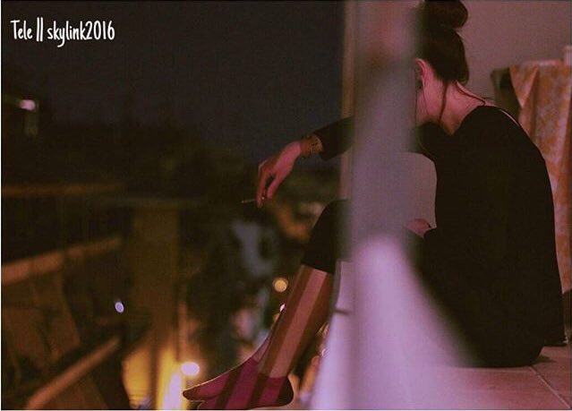 soon88431's tweet photo. في الليل من منا يراقب الآخر .!! 
نحن ام النجوم ؟! https://t.co/mbQg3DiJi1