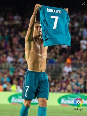 Wilshoholic's tweet image. Mask on, Fuck it. Mask Off.