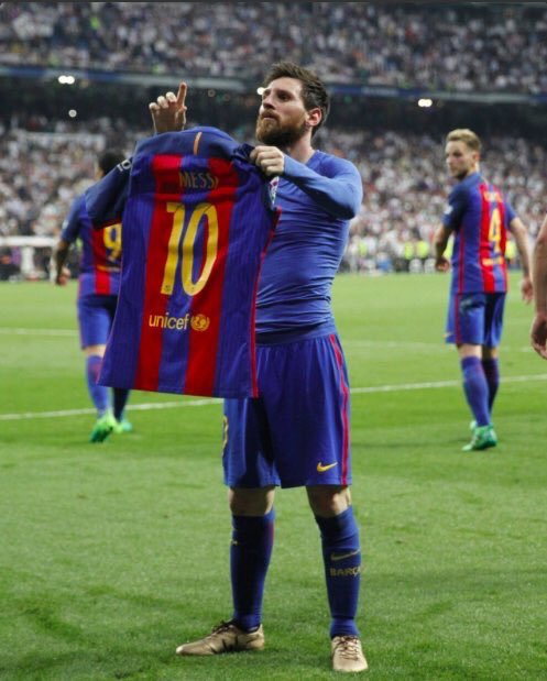 Wilshoholic's tweet image. Mask on, Fuck it. Mask Off.