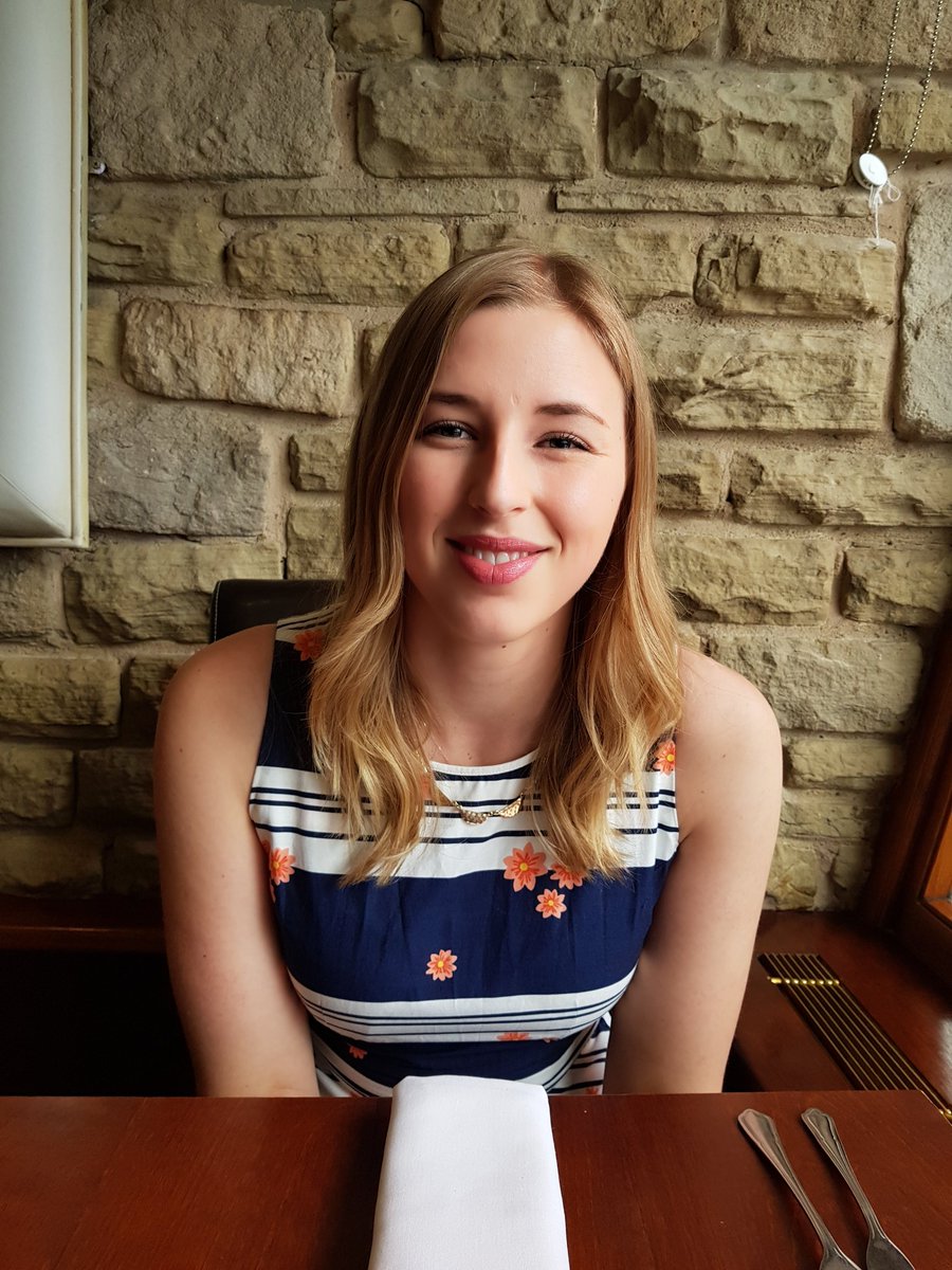 Sam_DMC_'s tweet image. 1 year married to this beaut! Happy anniversary :)