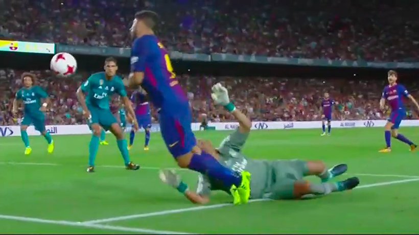 110Madridista's tweet photo. Adivina cual se pitó penalti y cual se pitó piscinazo. https://t.co/MLkpChFtxd