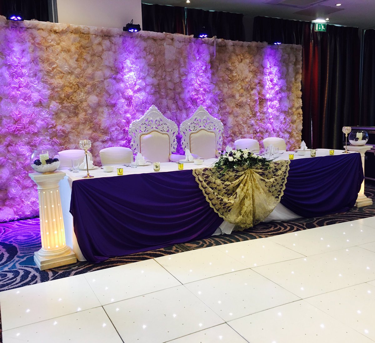 MidlandMandaps's tweet photo. @NottsBelfryQ many congrats to Amandeep #Wedding #Flowerwallbackdrop https://t.co/KH8SvsRY1Z