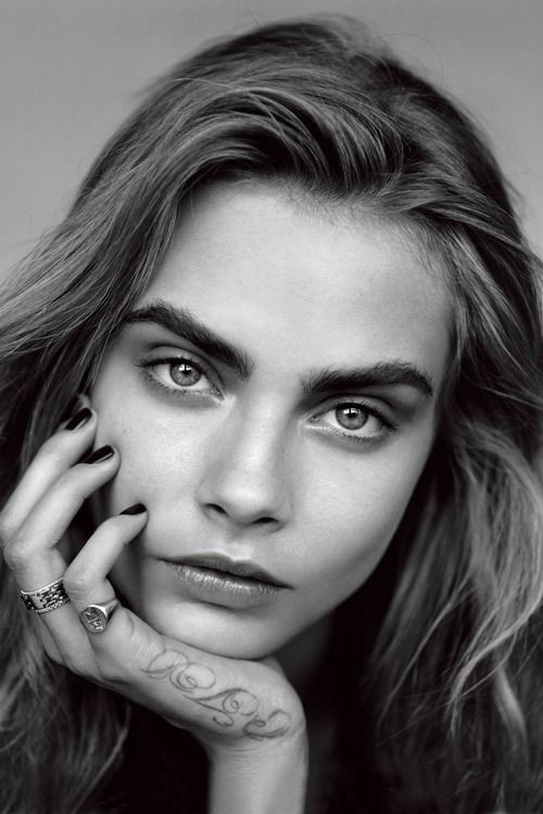 ian_loub's tweet photo. His look is just beautiful😍😍😍 #CaraDelevingne https://t.co/5Xfx53yOfN