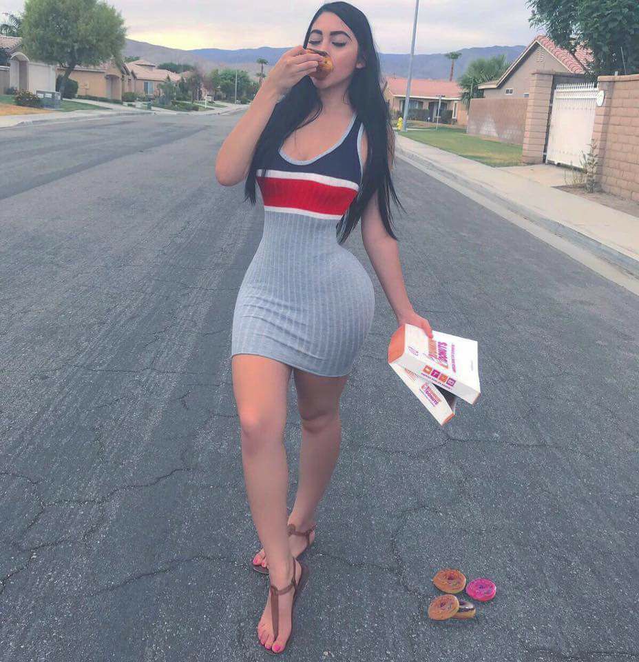 precypsc's tweet photo. Why are you throwing the donut?😧 https://t.co/DuAs8q0qpa