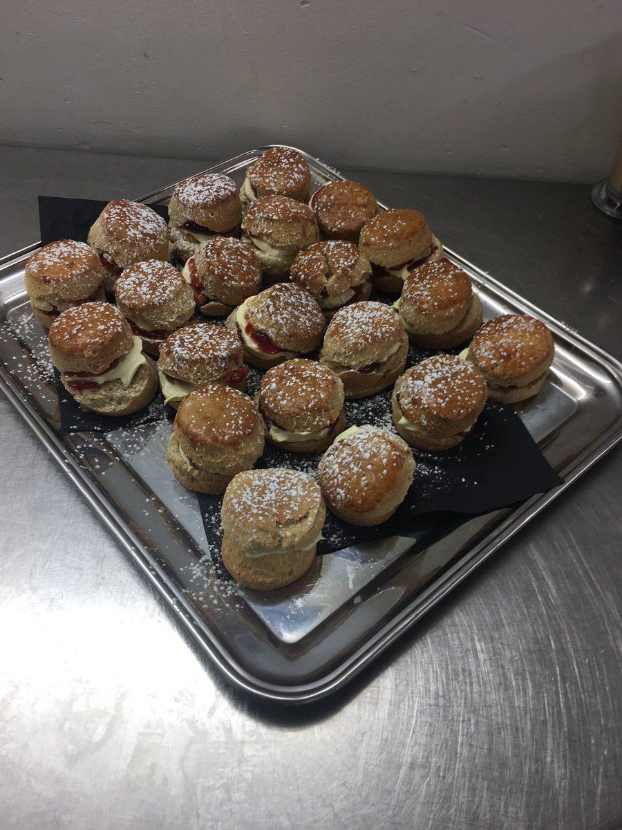 Chefjack8's tweet photo. @landoffacts @CakeGroup @AfternoonTeaUK new afternoon teas Ideas!!!!🙏🏽..comment for any other ideas you guys might have?.😊 https://t.co/YINSv8smvp