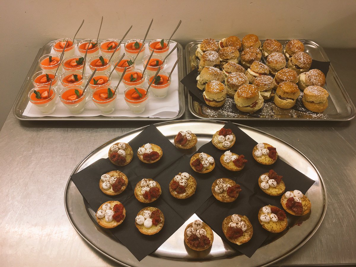 Chefjack8's tweet photo. @landoffacts @CakeGroup @AfternoonTeaUK new afternoon teas Ideas!!!!🙏🏽..comment for any other ideas you guys might have?.😊 https://t.co/YINSv8smvp