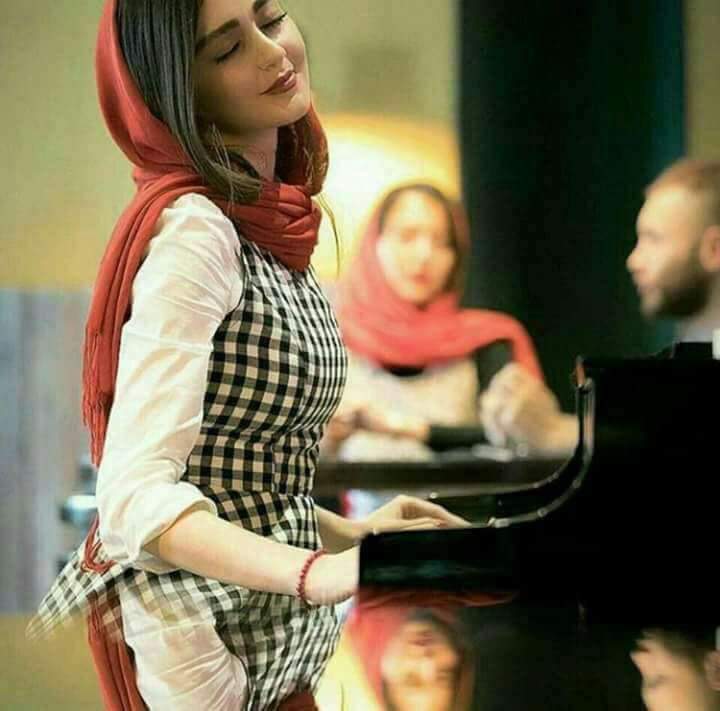 gafar_18's tweet photo. بزمن فرعون ربك.....موسى راهم
 موعلى العصه الكريمه...موسى راهم 
ترى الگدامي صعدو.....موسراهم
سراي انه وخذوه گوه عليه https://t.co/n8yMdBqDzF