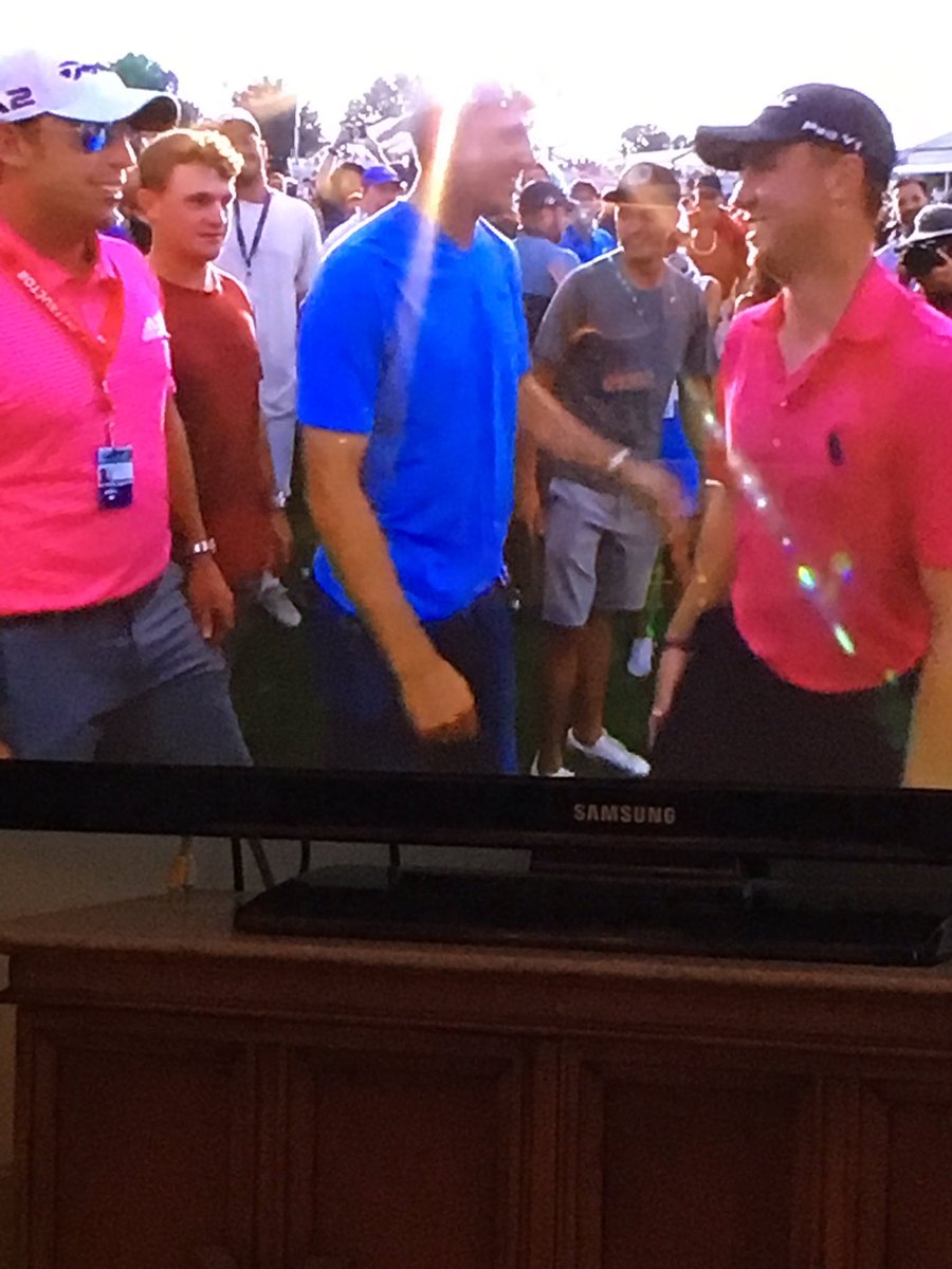 g_mck7's tweet photo. @NoLayingUp Rickie and a fan https://t.co/2novHBhh56