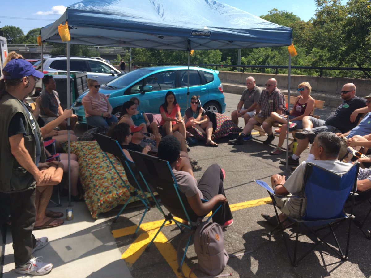 BIG thanks to our awesome sponsors <a href="/kichesippibeer/">Kichesippi Beer Co.</a> <a href="/Bridgehead/">Bridgehead</a> <a href="/HarveyandVerns/">Harvey and Vern's</a>!! Our tool library volunteers loved your donations! ☀️👍🍻☕️
