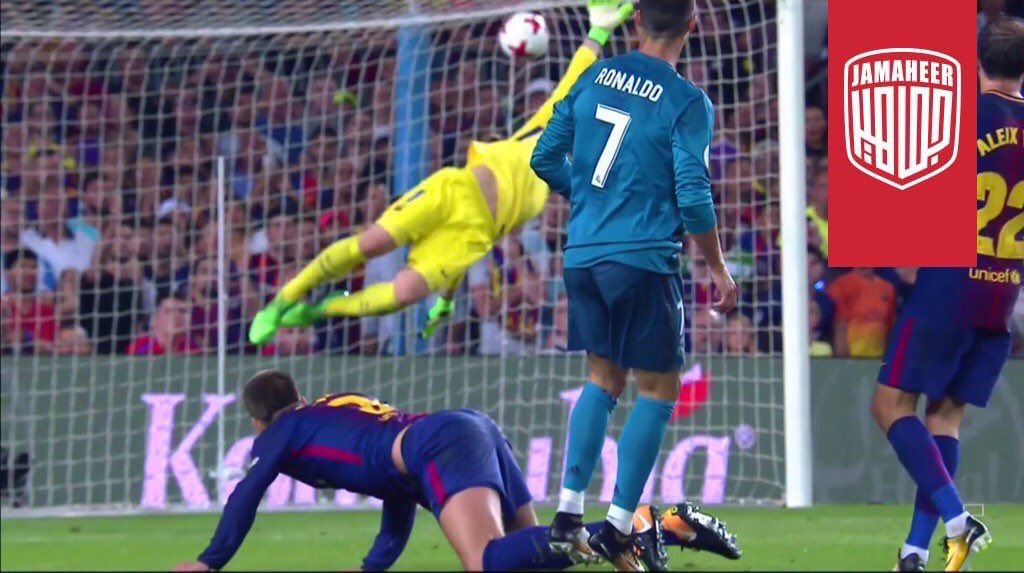 بكيه ماغير يستدح عند رونالدو