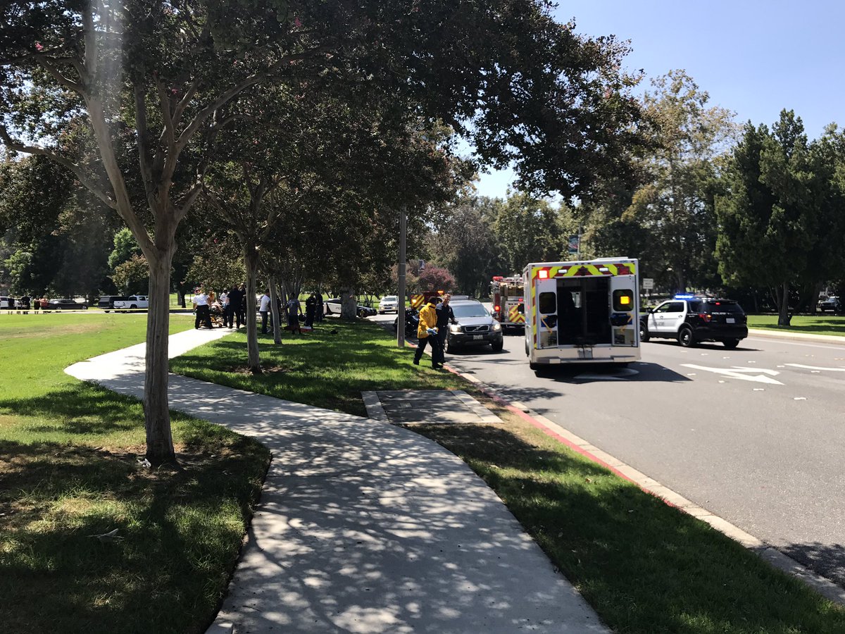 POMONA_PATCH's tweet photo. MCKINLEY &amp; WHITE, MC crash, avoid the area. Rider transported in full arrest. https://t.co/0itPvuZHVw