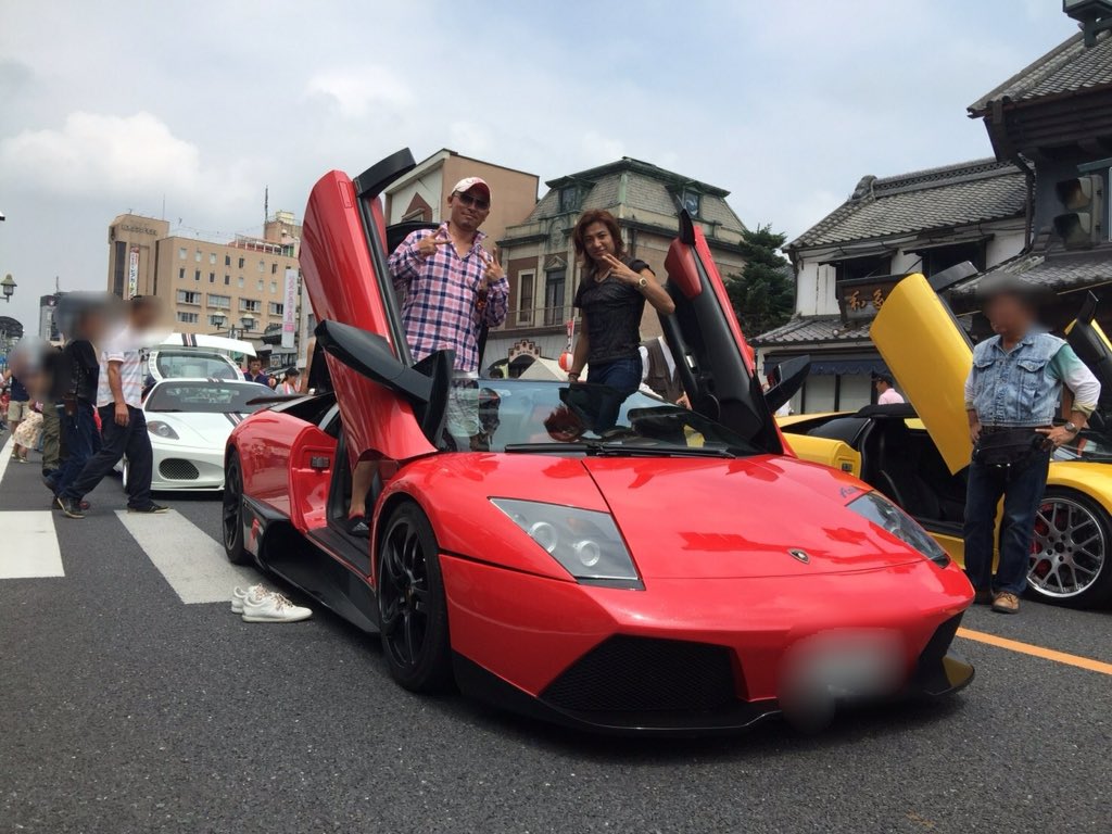 美月凛音 清水一星 歌舞伎町プロレス Twitter પર 先日 蔵の街サマーフェスタ に スーパーカーオーナーチームのみんなと参加したっちゃ 食事休憩に出かけたところ 駐車場がスーパーカーだらけで大変なことに笑 ランボルギーニムルシエラゴ スーパーカー