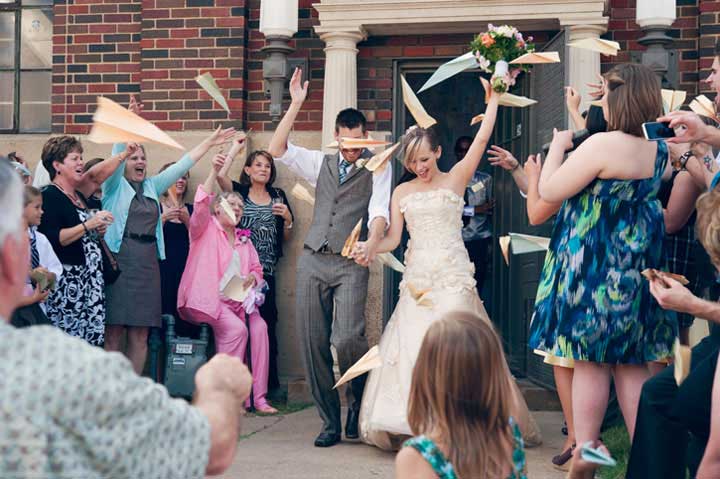 FanCDesigns's tweet image. 11 Wedding Exit Toss Ideas for Your Special Day qoo.ly/g2n2r #wedding #bride #groom