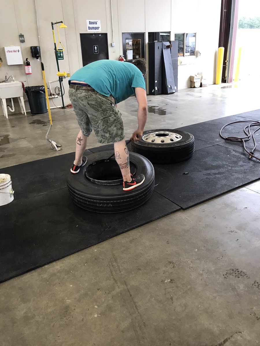 oldmanbeaston's tweet photo. I wrote this up Friday. #shopfail now we're changing them when I should be #trucking https://t.co/kUwSywxuFQ