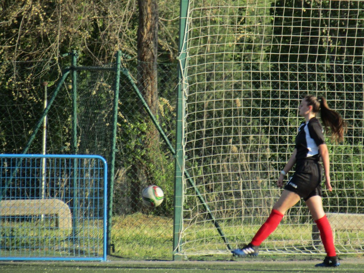 noticiasCLm's tweet photo. LIGA REGIONAL: RT si piensas que   Paula Matey del @dingGfemB será la mejor de su equipo esta temporada. https://t.co/9XbdcNzUH6