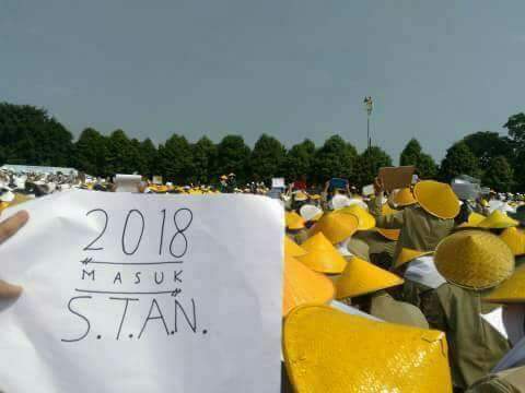 twitter.com/yeahmahasiswa