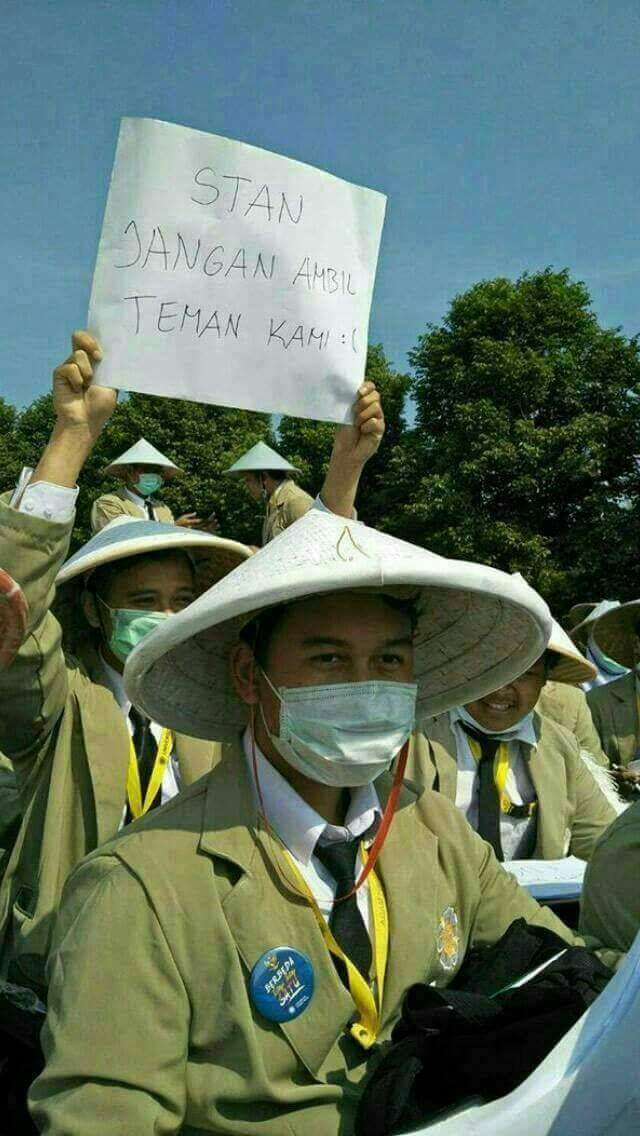 twitter.com/yeahmahasiswa