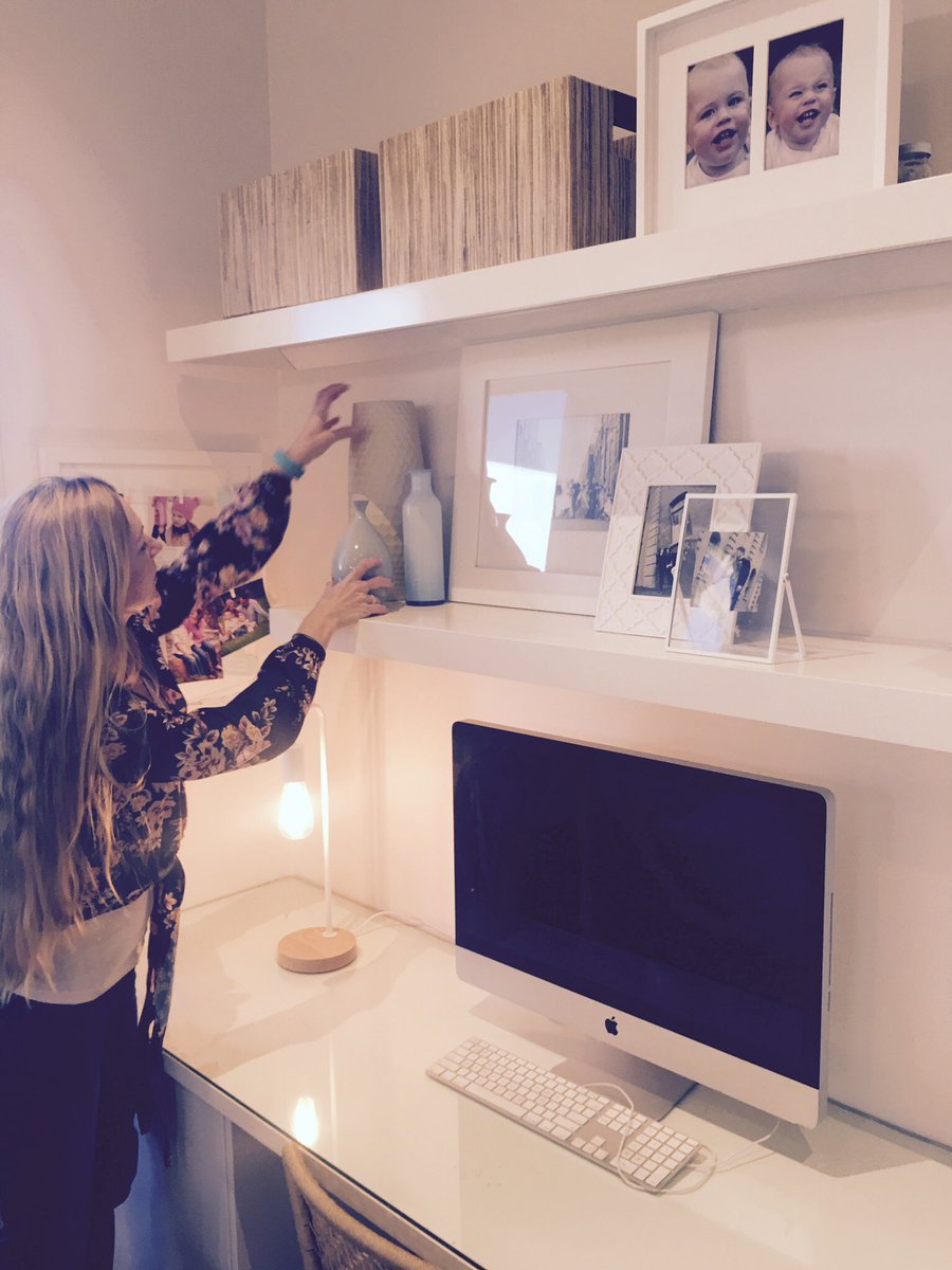 SimplifyBris's tweet image. Action shot! Hands-on styling in the study, layering vases, family photos and storage boxes... #simplify #propertystyling #homestaging