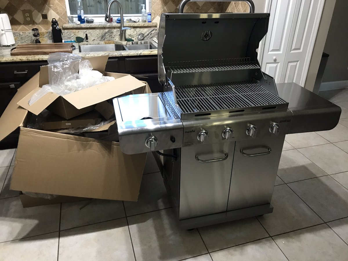 MavTGG's tweet photo. Today's IRL #DreamDaddy sidequest: Build a grill. #Notadaddy #Onedaythough #justtraining https://t.co/z4NfcrhDjl